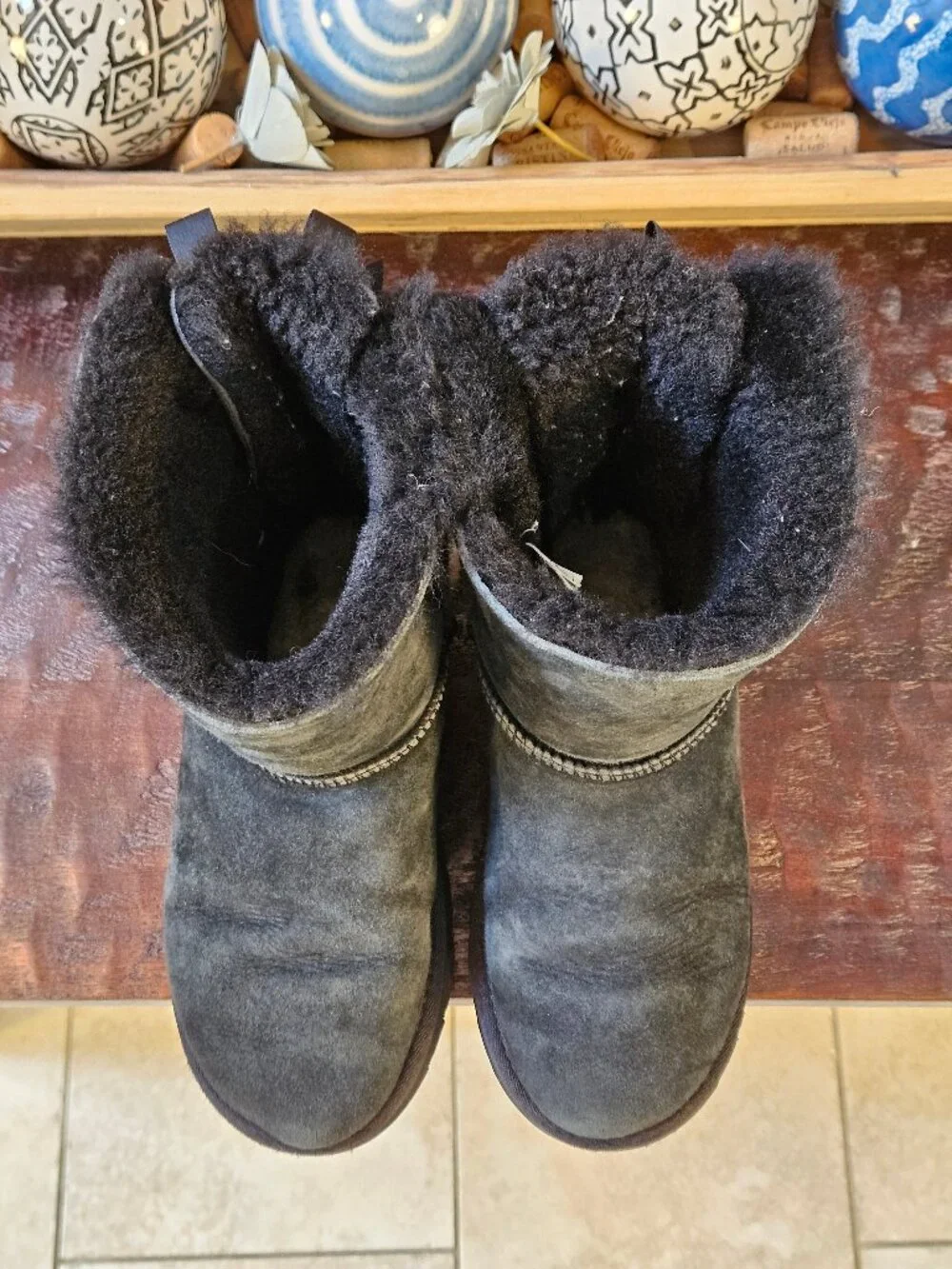 UGG Youth/Women's Bailey Bow II Boots, Black, Sz 4